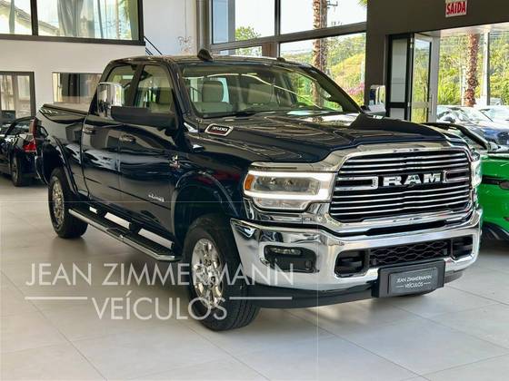 RAM 3500 6.7 I6 TURBO DIESEL LARAMIE CD 4X4 AUTOMÁTICO